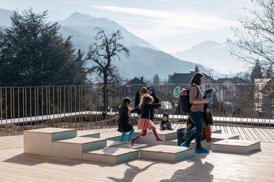 Kinderhaus Markt Terrasse © Mathis Fotografie.jpg