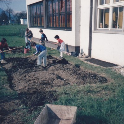 Obstgarten anlegen 1985.jpg