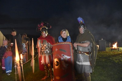 Römische Legionäre mit LR Barbara Schöbi-Fink.JPG