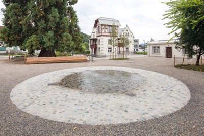 Vorplatz Häusle-Villa © Dietmar Walser.jpg