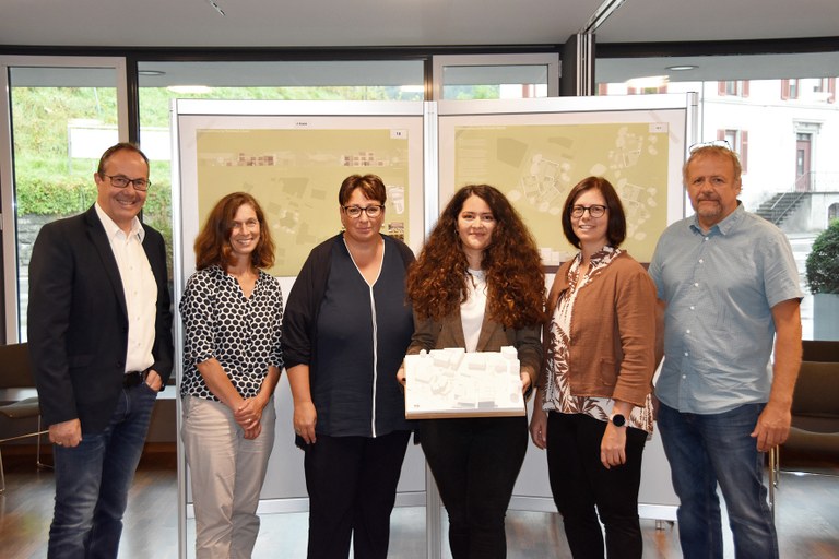 Die Beteiligten freuen sich auf den Baubeginn der neuen Kleinkindbetreuung im Zentrum von Rankweil. © Marktgemeinde Rankweil)