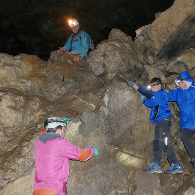 Höhlenabenteuer für Väter und Kinder