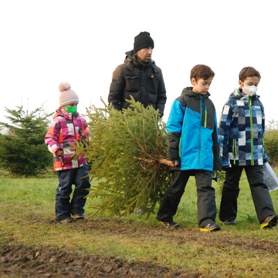 Väter und Kinder auf Weihnachtsmission