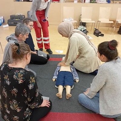 Erste Hilfe bei Kinder- und Säuglingsnotfällen im Kinder- und Familientreff Bifang
