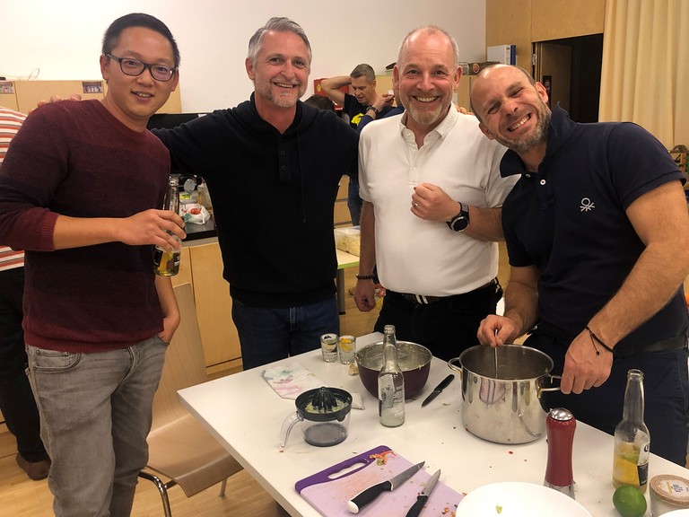 Kulinarische Highlights beim Väterhock im Oktober 2024