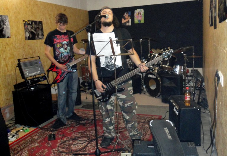 Musikband im Bunk´r Proberaum