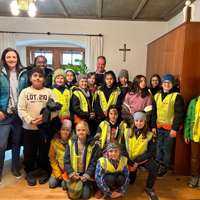 Volksschule zu Besuch im Schlössle