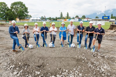 Spatenstich für das neue Sportheim Spatenstich für das neue Sportheim