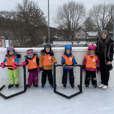 Eislaufen mit den Großgrüpplern