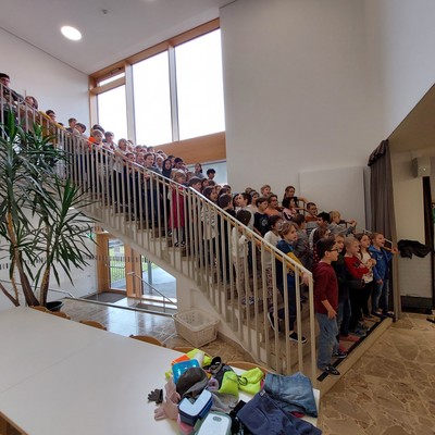 Stiegenhaussingen zum Semesterschluss