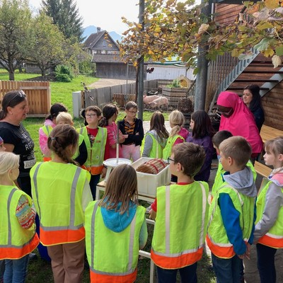 Besuch beim Bur-Pur Hof