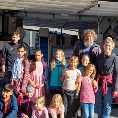 Die 4. Klasse besucht den Bauernhof