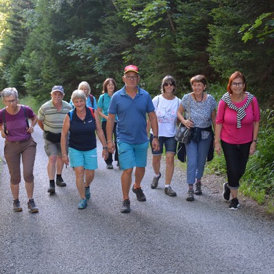 Naturgarten und a Höckle mit Jause bei Birgit in Dünserberg am Freitag, den 18.8.2023