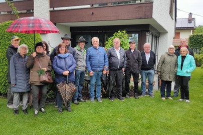 Rosenpflege nach der Blüte mit Rudi Waibel am Samstag, den 1.6.2024 in Sulz bei Frau Brigitte Gut.