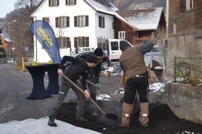 Pflanzung Silberlinde (2).JPG