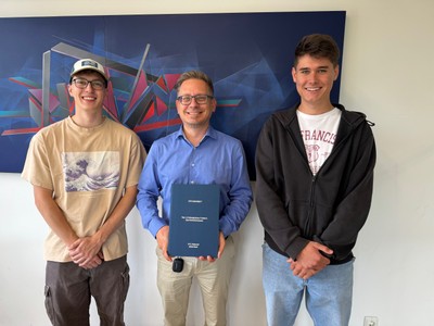 Wir gratulieren zur gelungenen Diplomarbeit!