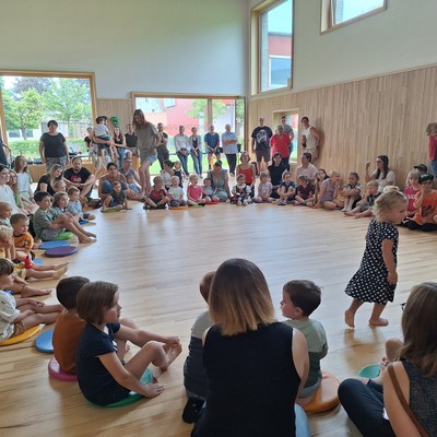 Hurra, wir kommen in den Kindergarten!