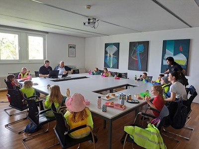 Besuch der Fröschegruppe im Gemeindeamt