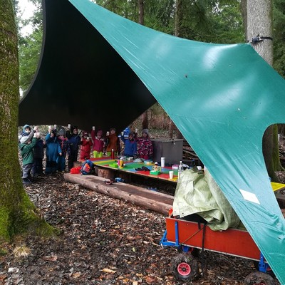 Neue Überdachung für die Waldgruppe