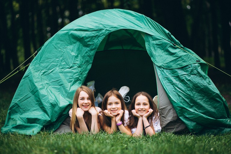 Feriencamp_seivpetro_freepik.com