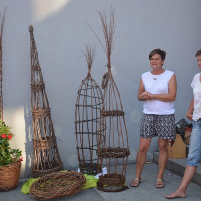 Kreatives Flechten von Rankgerüsten, Kränzen und Blumenschalen am 20. und 22.6.2017