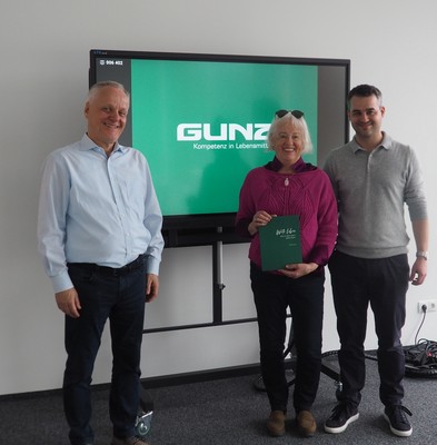 Obfrau Reinelde Gut mit Werner Gunz und GF Michael Temel