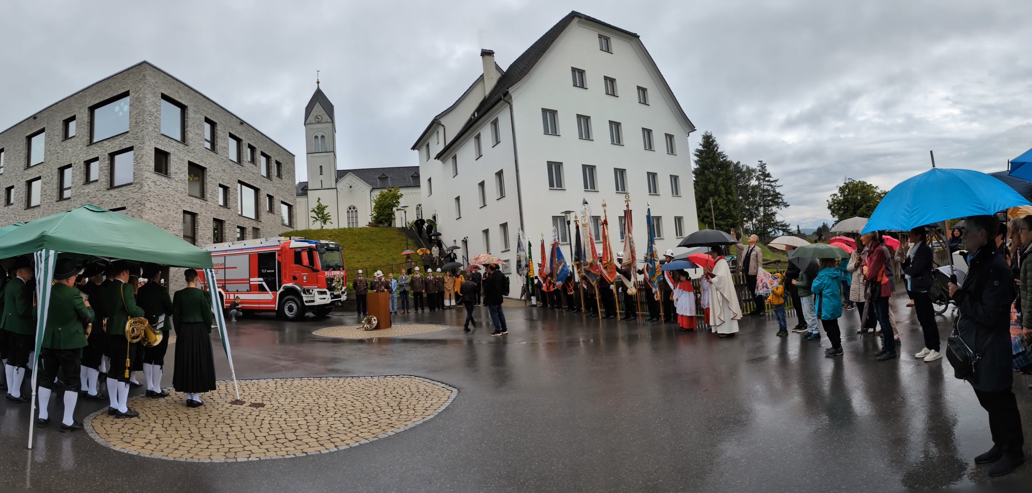 20250523_SegnungFeuerwehrautoSulz(c)GemeindeSulz_ks (2).jpg