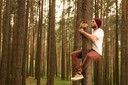baum umarmen_gidl_shutterstock.jpg