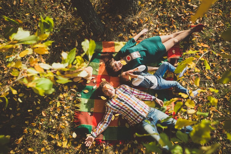 familie im herbst_bezfamilii_shutterstock.jpg