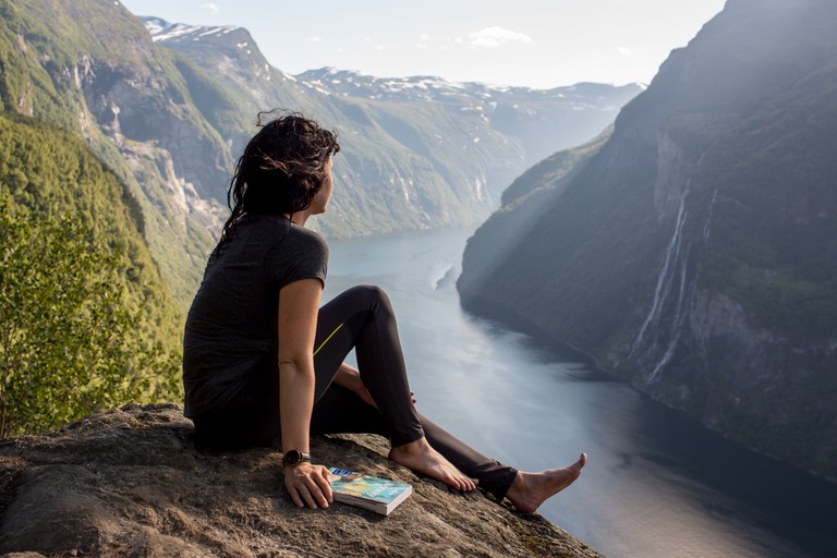 lonely-planet-2R5zpgPRTeA-unsplash.jpg
