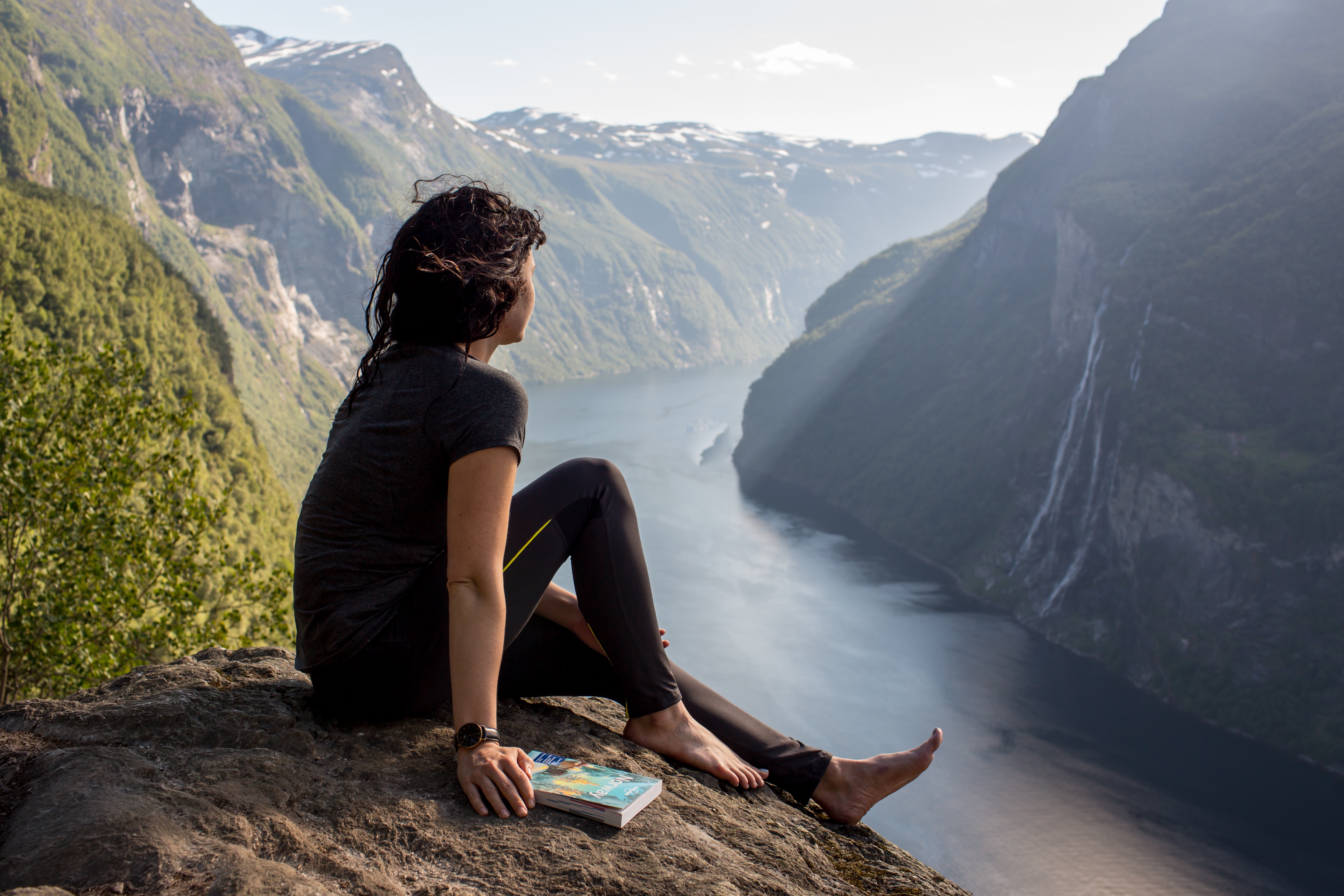 lonely-planet-2R5zpgPRTeA-unsplash.jpg