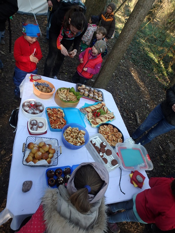 Mhm so ein leckeres Buffet.JPG