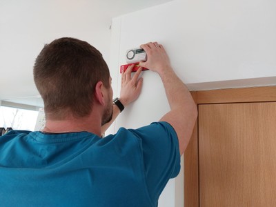 Montage Kohlenmonoxid Melder ©Sicheres Vorarlberg_FRT Brandschutz.jpg