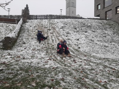 Rote Gruppe (3).jpg