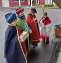 Sulz Sternsinger Gruppe G beim Hausbesuch.jpg