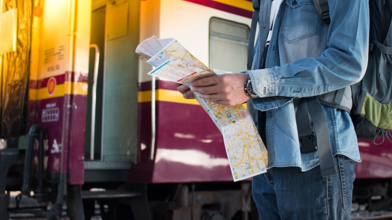 zug fahren1_Wittayayut_shutterstock.jpg.jpg