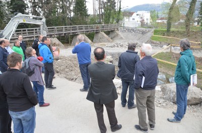 Gemeindegremien besichtigen Triftanlage Gemeindegremien besichtigen Triftanlage