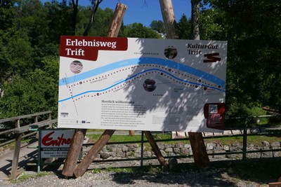 2019_09_Aufbau-Spielgeraete-Trift2-1024x685.jpg