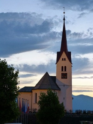 16 Kirche.jpg