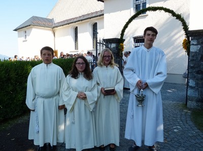 5 Ministranten.jpg