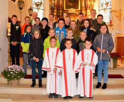 20171029%20MinistrantenaufnahmeGruppe.jpg