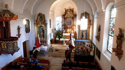 L1040880Kirche.JPG