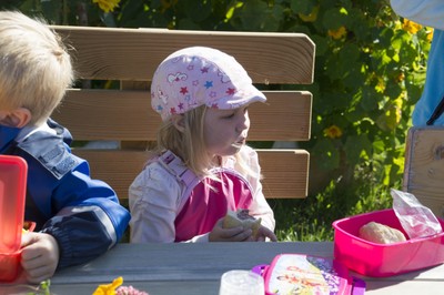 Kindergarten Kürbisernte 01. Oktober 2015 (39).jpg