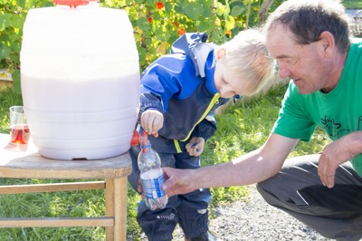Kindergarten Kürbisernte 01. Oktober 2015 (47).jpg