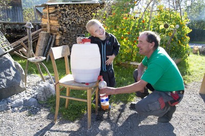 Kindergarten Kürbisernte 01. Oktober 2015 (54).jpg
