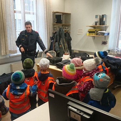 Ausflug zur Polizei November 2019 (2).JPG