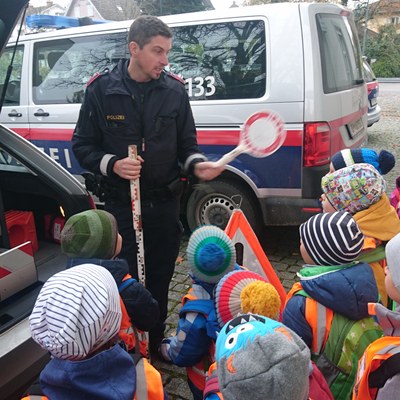 Ausflug zur Polizei November 2019 (28).JPG