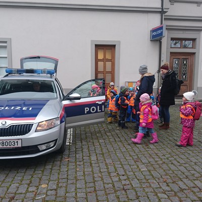 Ausflug zur Polizei November 2019 (30).JPG