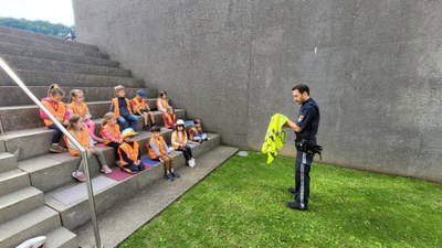 Besuch vom Polizisten_Juni 2022 (4).jpg