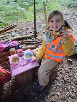 Erntedankfeier im Wald_Oktober 2024 (10).jpg
